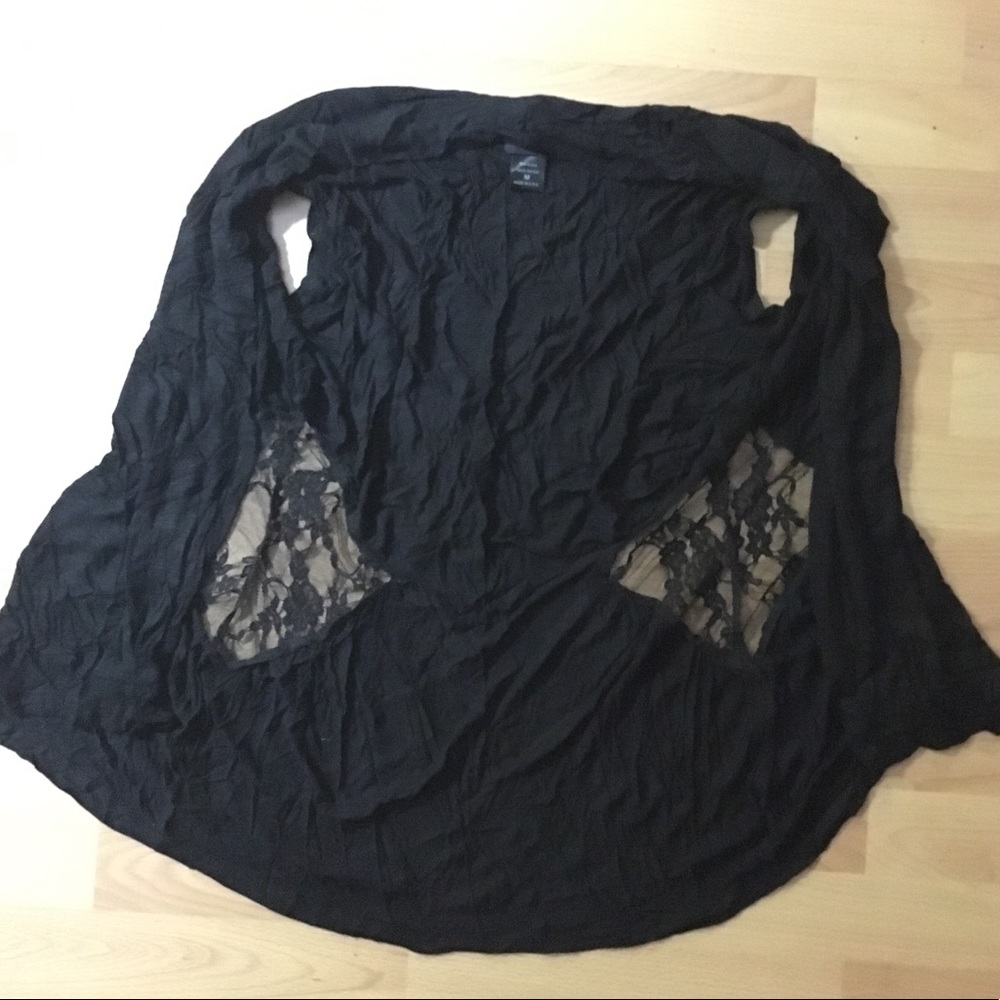 SizeM Lightweight Layer Vest w Lace Cutout on Side